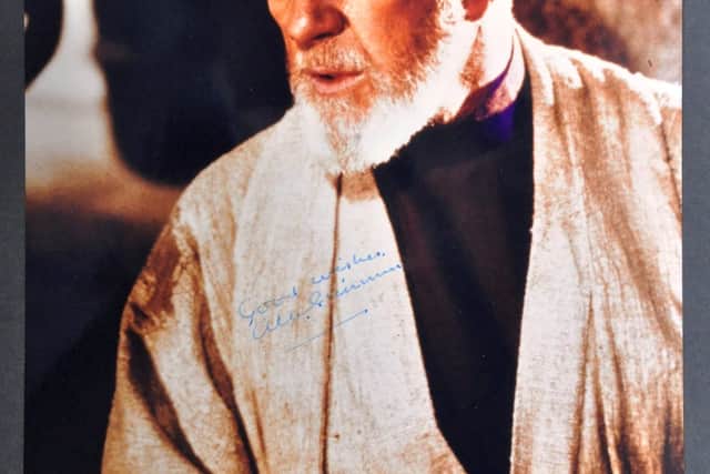 The unique signature from Alec Guinness aka Obi-Wan Kenobi.