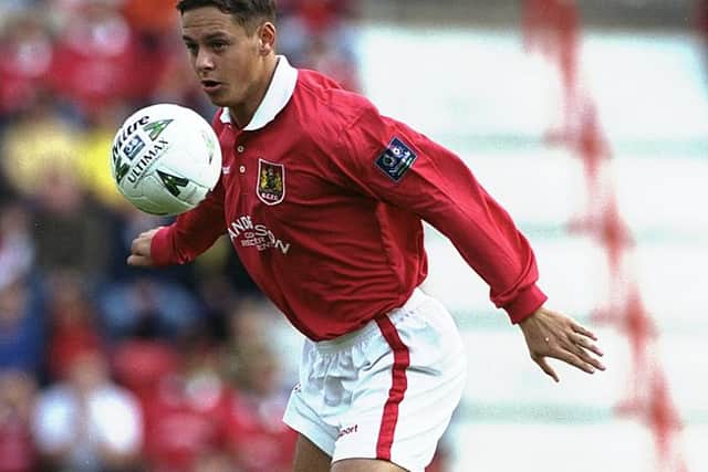 Matthew Hewlett of Bristol City controls the ball during the match between Bristol City v West Brom Albion in 1998.