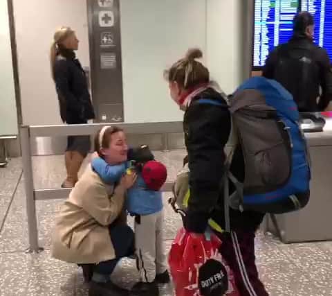 Aimee Stott, 29, who lives in Bridgend, South Wales shared this beautiful moment, welcoming to her home Olesya, 31, and her son who had just taken a dangerous, multi-day journey to flee war-torn Ukraine. 