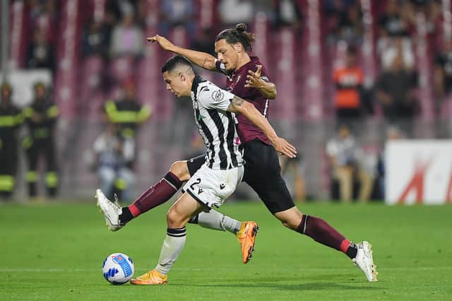 Nehuen Perez of Udinese Calcio vies with Milan Djuric of US Salernitana.