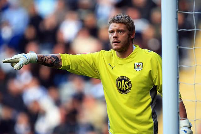 Former Bristol City goalkeeper Dean Gerken has returned to Ashton Gate.