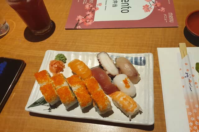 The sushi mariwase set at Obento