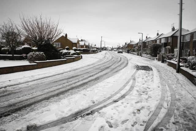 Meadowcroft road in Bilton covered in snow back in 2008
